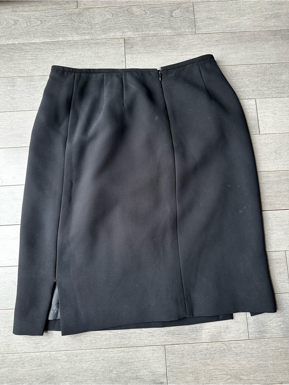 Women’s Black Straight Pencil Side Zip Above Knee Business Casual Skirt Size 6P - Picture 3 of 4